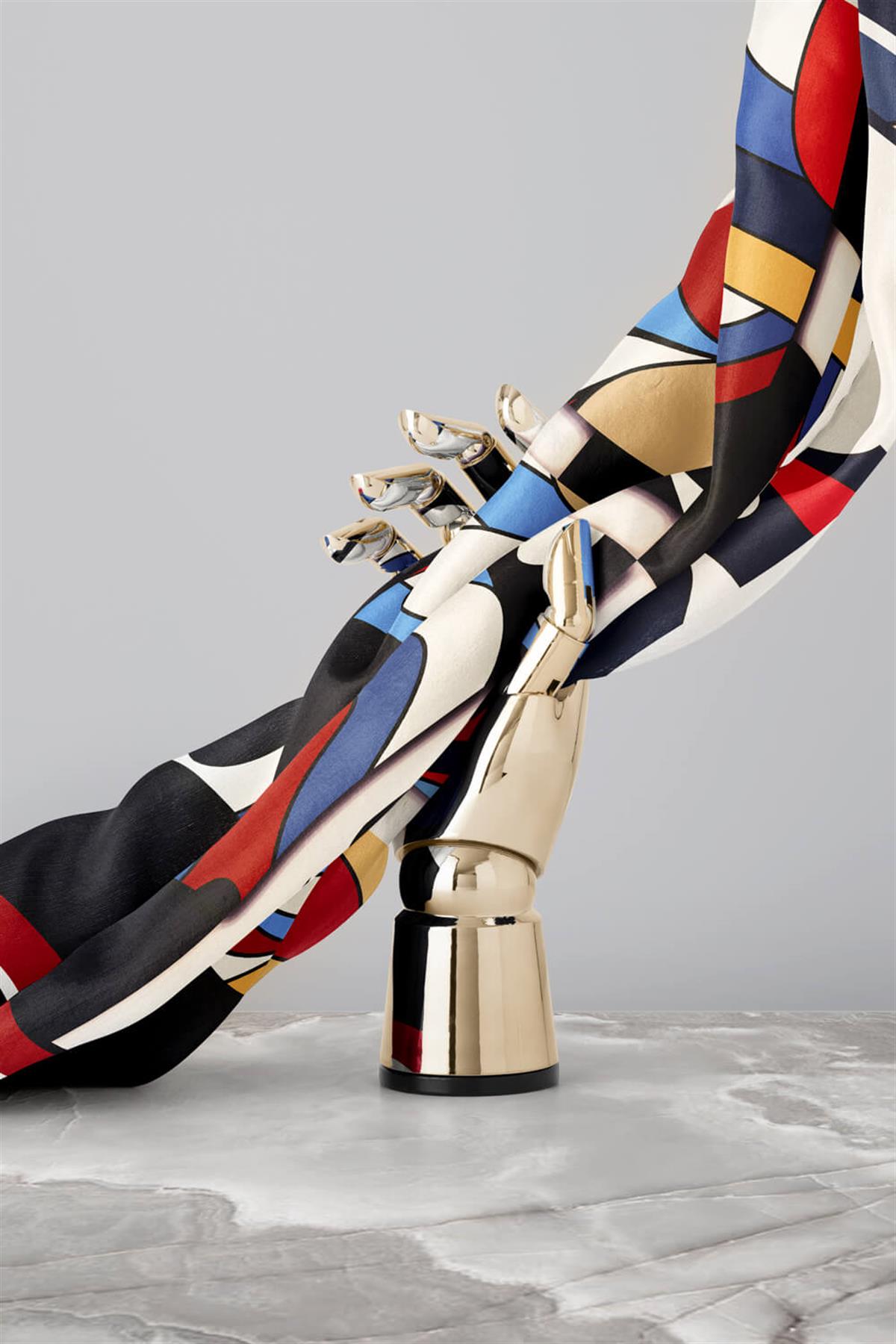 100% Twill İpek Geometrik Desenli Lacivert - Bordo Renkli 90x90 Dikim Şekli : El Dikişi Eşarp