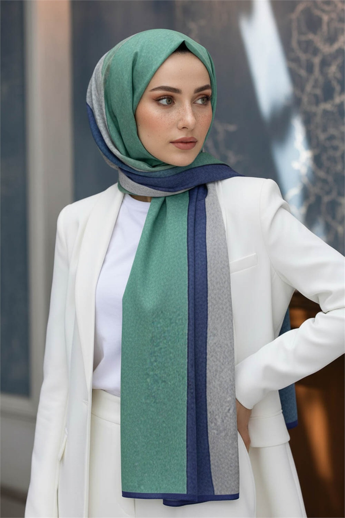 KREP DALGA DESENLİ İNDİGO RENKLİ 75X195 KIRIŞMAZ ŞAL