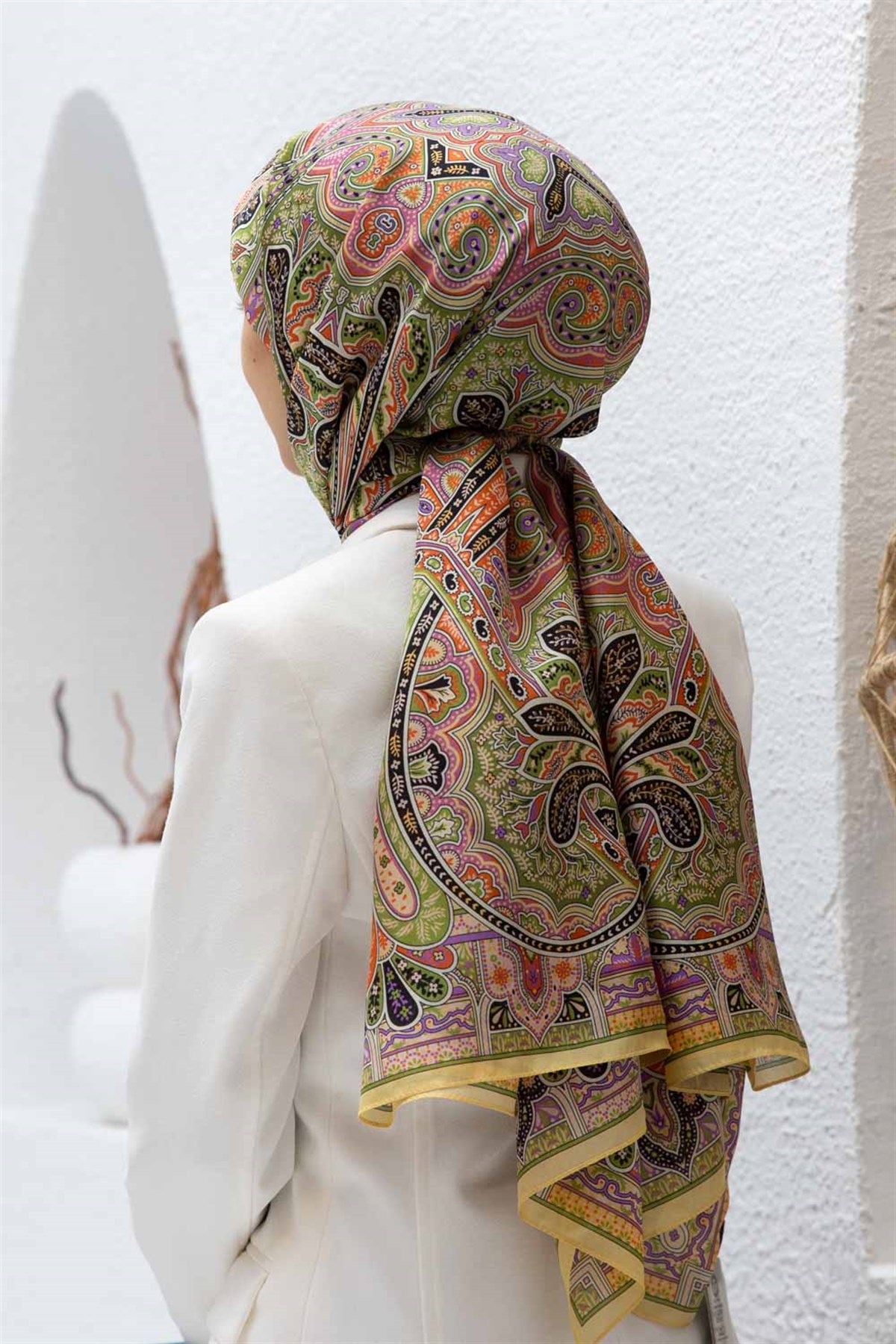 100% İpek Etro Desenli Limon Sarısı - Turuncu Renkli 92x210 Şal