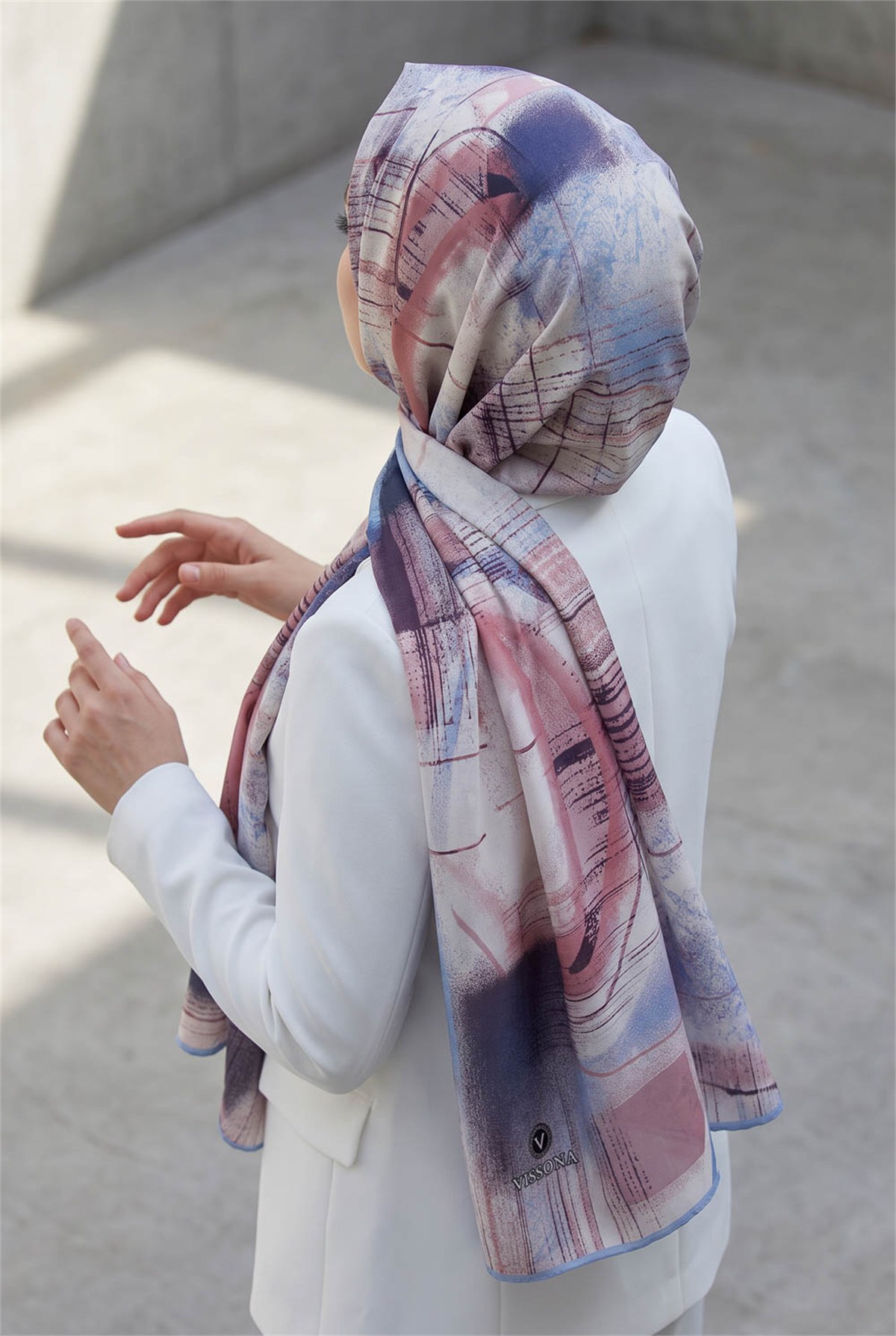 KREP GEOMETRİK DESENLİ BEBE MAVİSİ RENKLİ 75X195 KIRIŞMAZ ŞAL