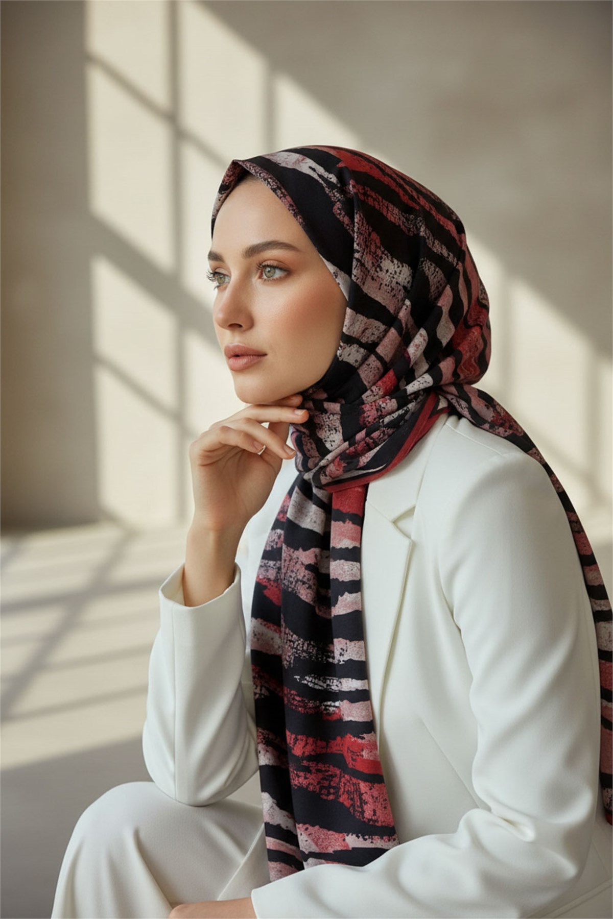 KREP ZEBRA DESENLİ BORDO - SİYAH RENKLİ 75X195 KIRIŞMAZ ŞAL