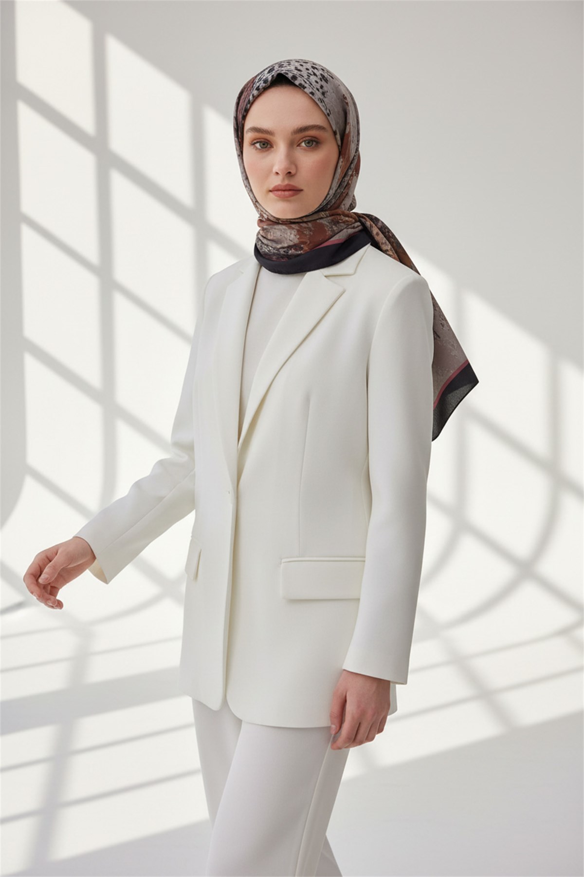KREP LEOPAR DESENLİ VİZON - TABA RENKLİ 75X195 KIRIŞMAZ ŞAL