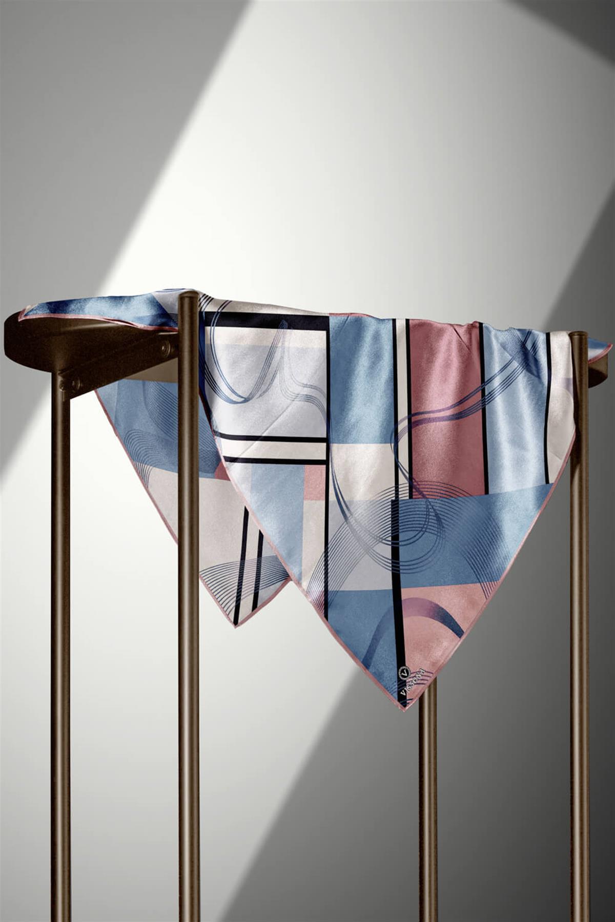 %100 Twill İpek Geometrik Desenli Pudra - Bebe Mavisi Renkli 90x90 Eşarp Dikim Şekli : El Dikişi