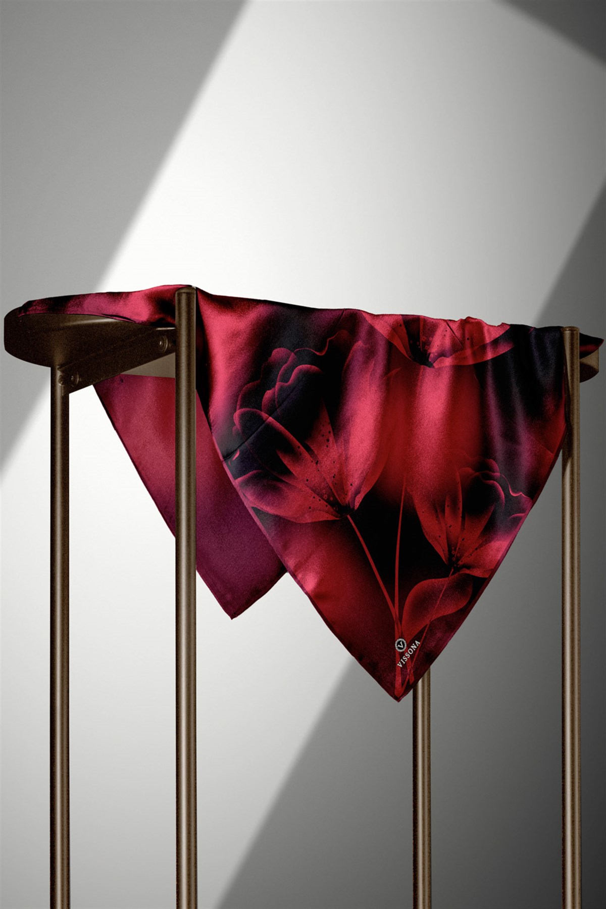 %100 Twill İpek Çiçek Desenli Bordo Renkli 90x90 Eşarp Dikim Şekli : El Dikişi