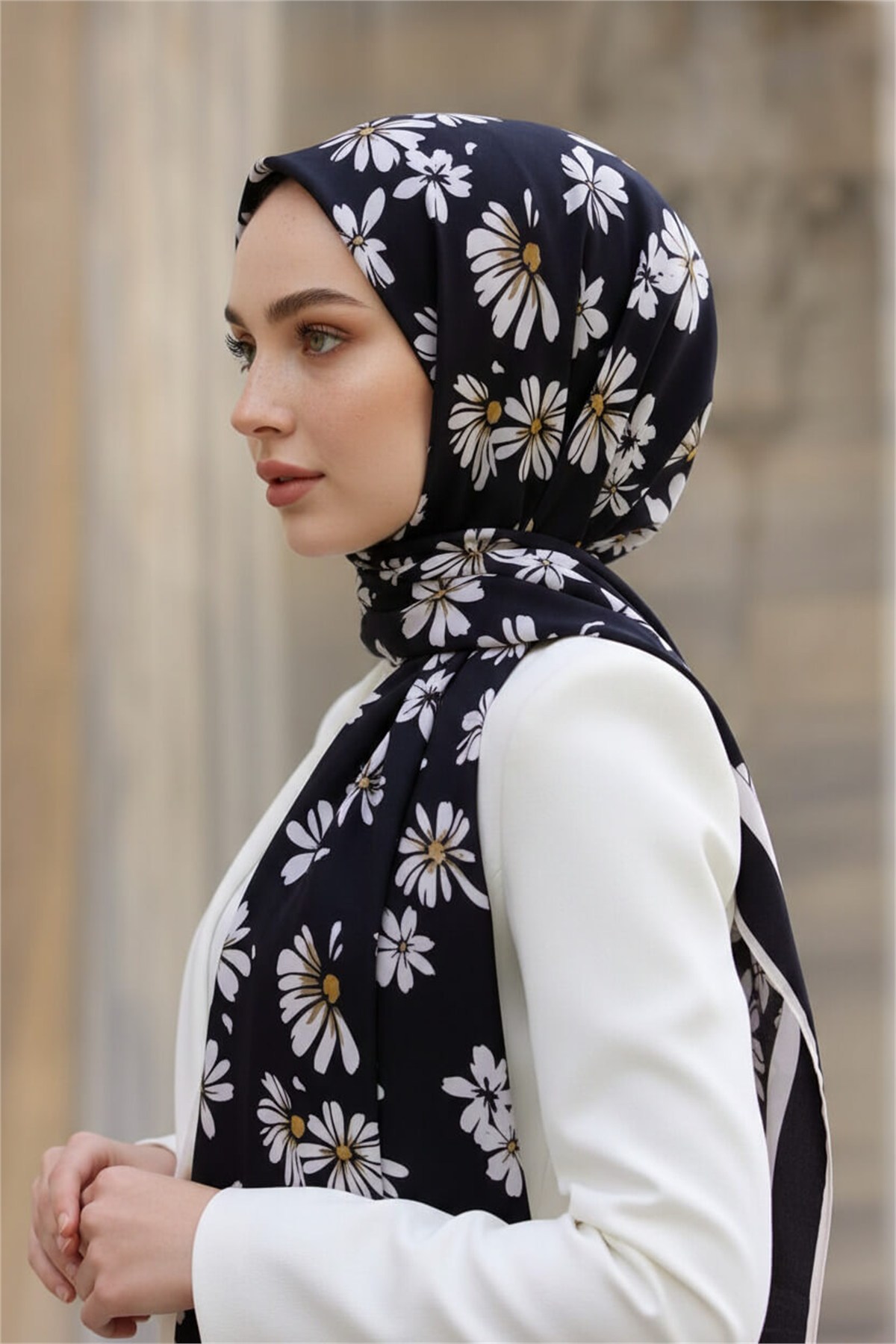 KREP PAPATYA DESENLİ SİYAH RENKLİ 75X195 KIRIŞMAZ ŞAL
