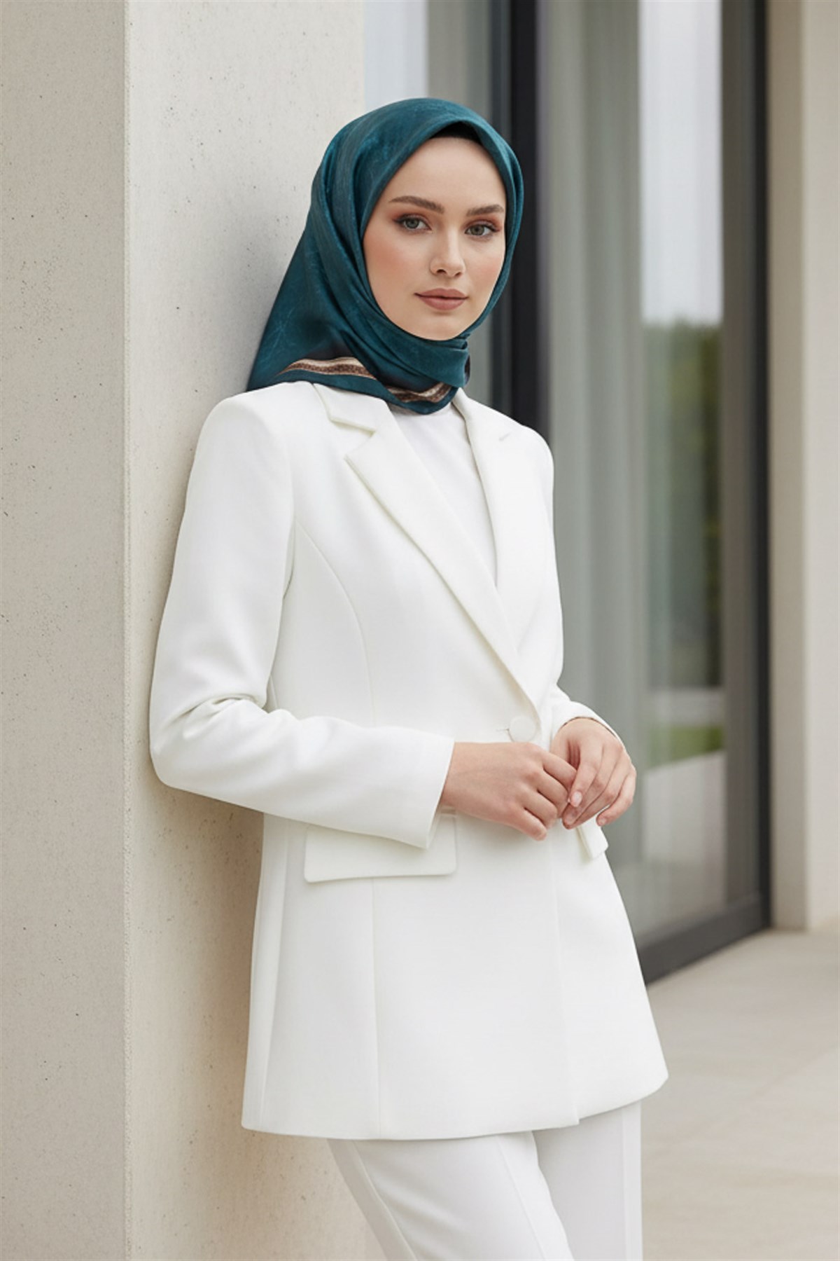 %100 Twill İpek Mermer Desenli Petrol Yeşili Renkli 90x90 Eşarp Dikim Şekli : El Dikişi