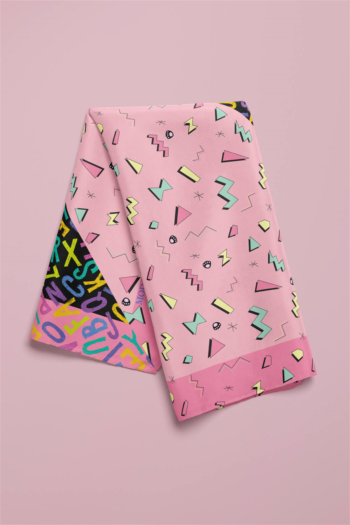 D6 Özel Üretim Letter Desenli Köpek Bandanası Pembe 50x50