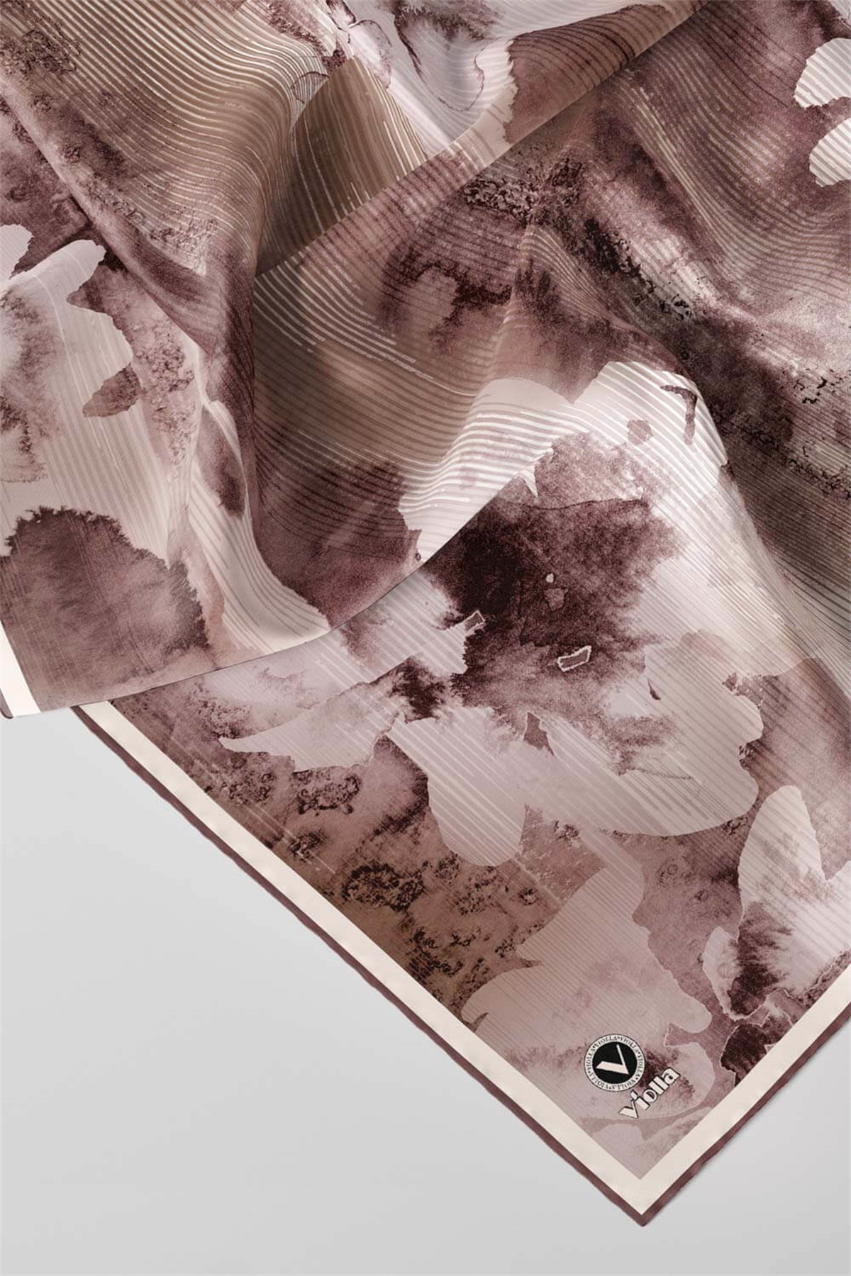 Twill Batik Desenli Gül Kurusu Renkli 90x90 Eşarp (İpek İçermez) Dikim Şekli : El Dikişi