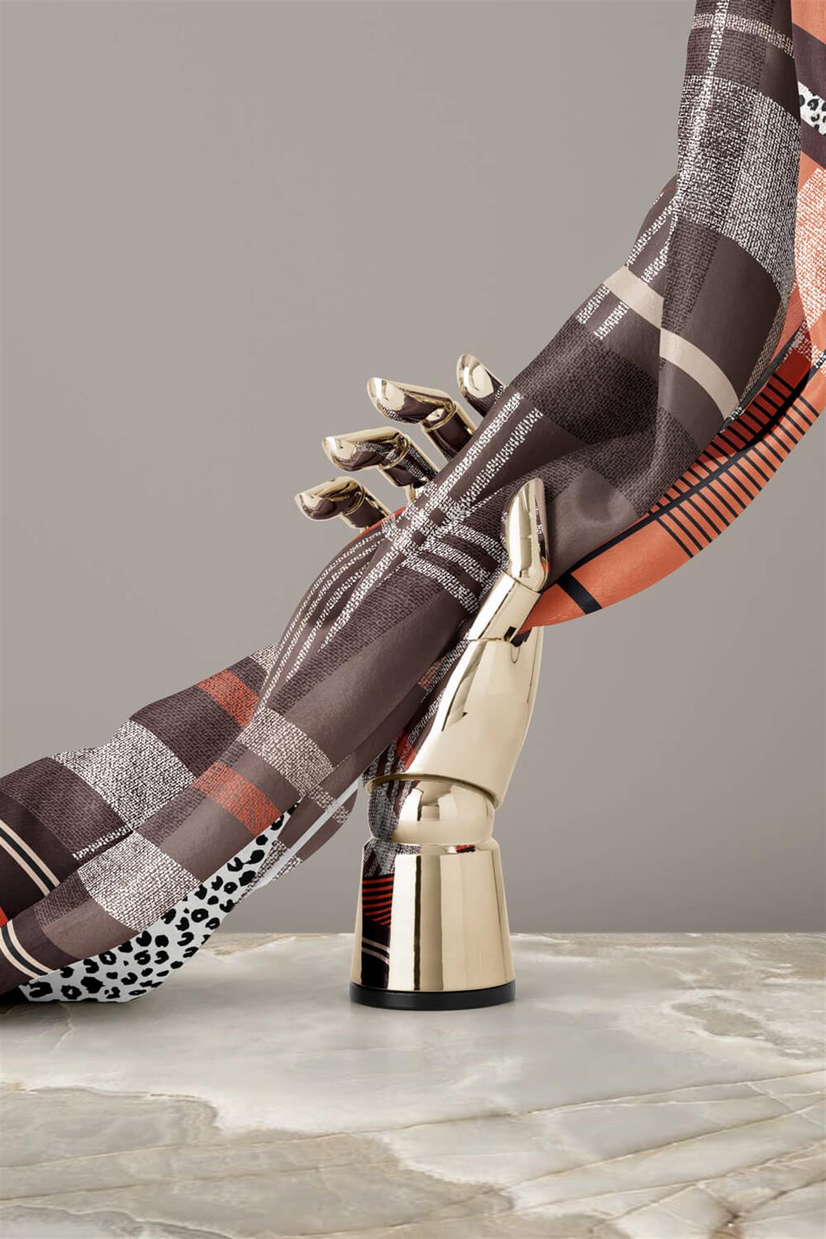 %100 Twill İpek Ekoseli Ve Leopar Desenli Bej - Taba Renkli 90x90 Eşarp Dikim Şekli : El Dikişi