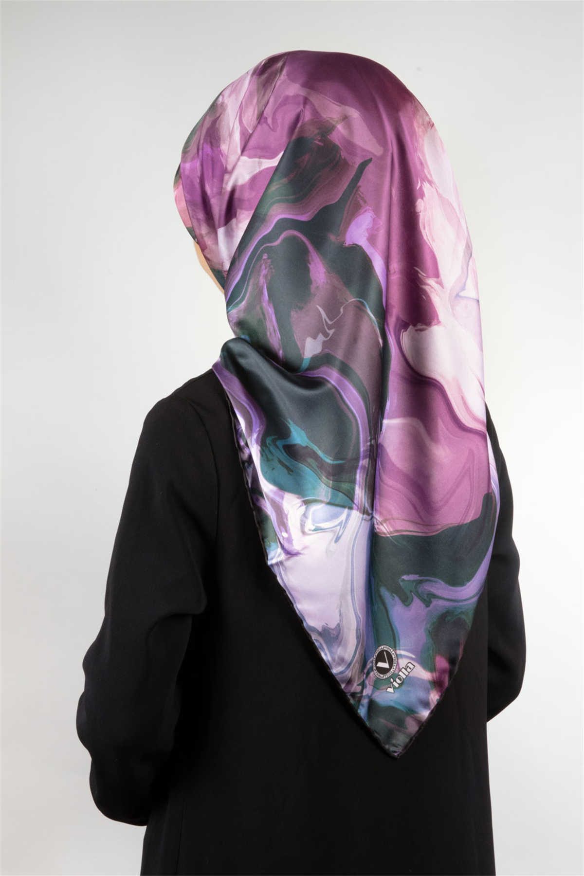 Twill Batik Desenli Petrol Yeşili Renkli 90x90 Eşarp (İpek İçermez) Kenar Dikiş Şekli El Dikişli