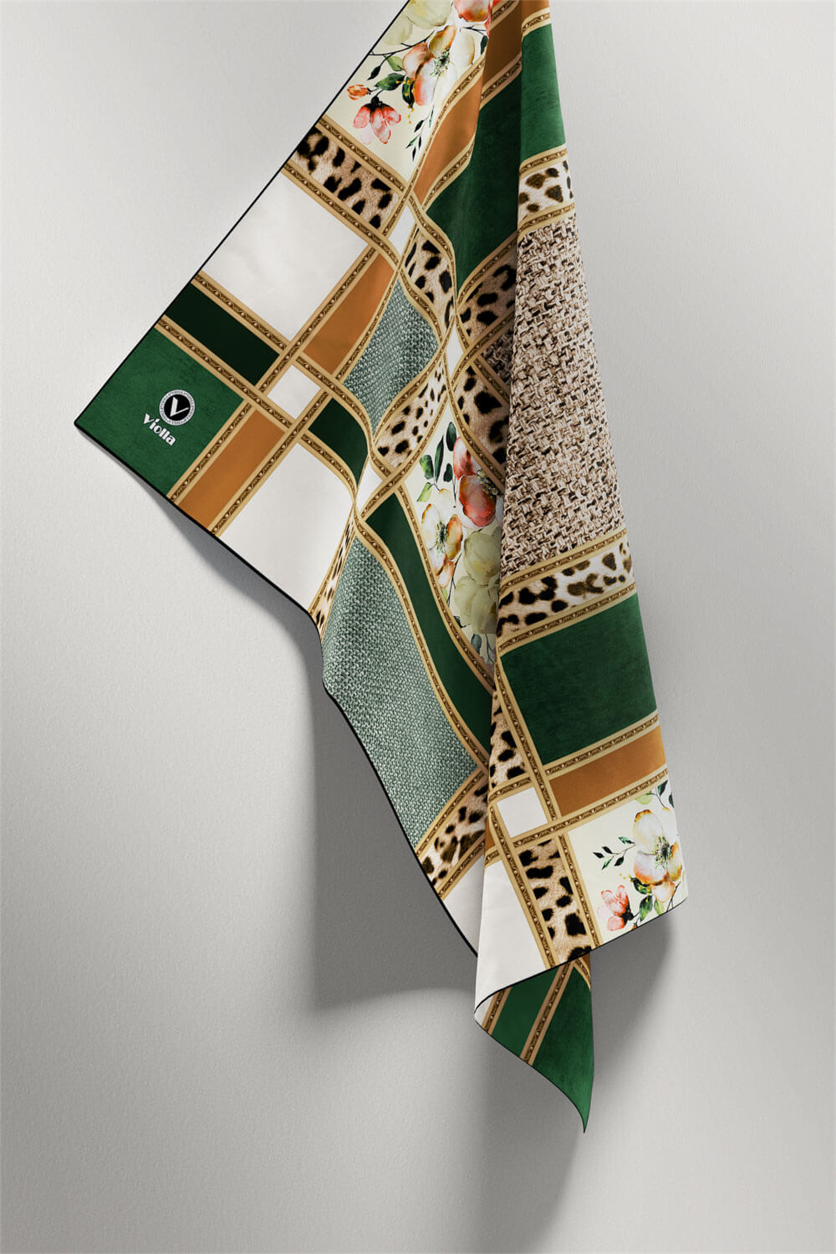 Twill Leopar ve Çiçek Desenli Zümrüt Yeşili - Bej Renkli 90x90 Eşarp (İpek İçermez) Dikim Şekli : El Dikişi