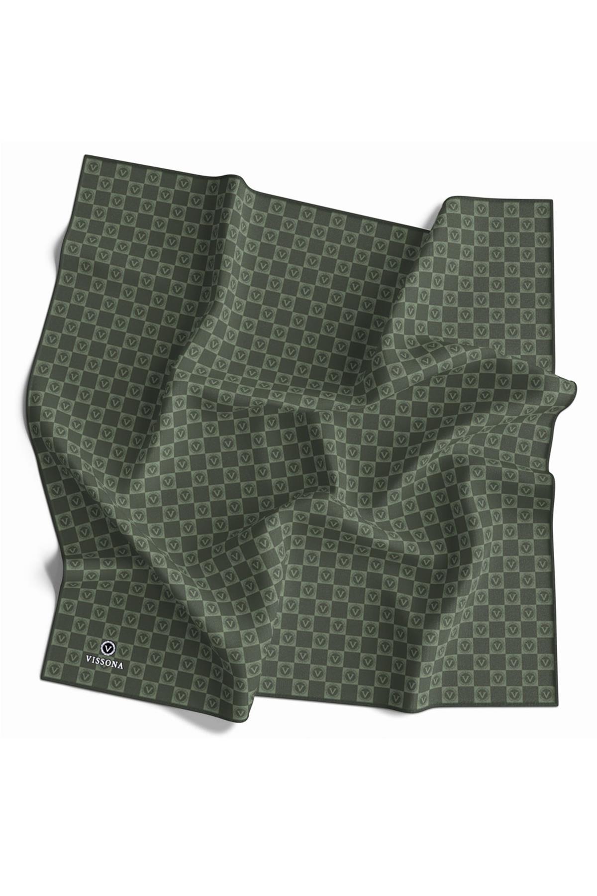 %100 Twill İpek Monogram Desenli Haki Renkli 90x90 Eşarp Dikim Şekli : El Dikişi