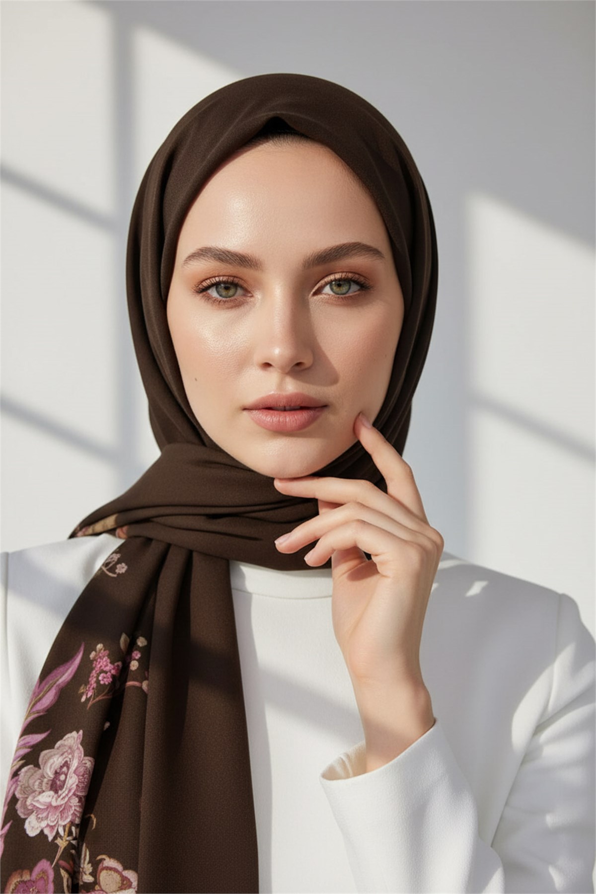 KREP NAKIŞ ÇİÇEK DESENLİ KAHVERENGİ RENKLİ 75X195 KIRIŞMAZ ŞAL