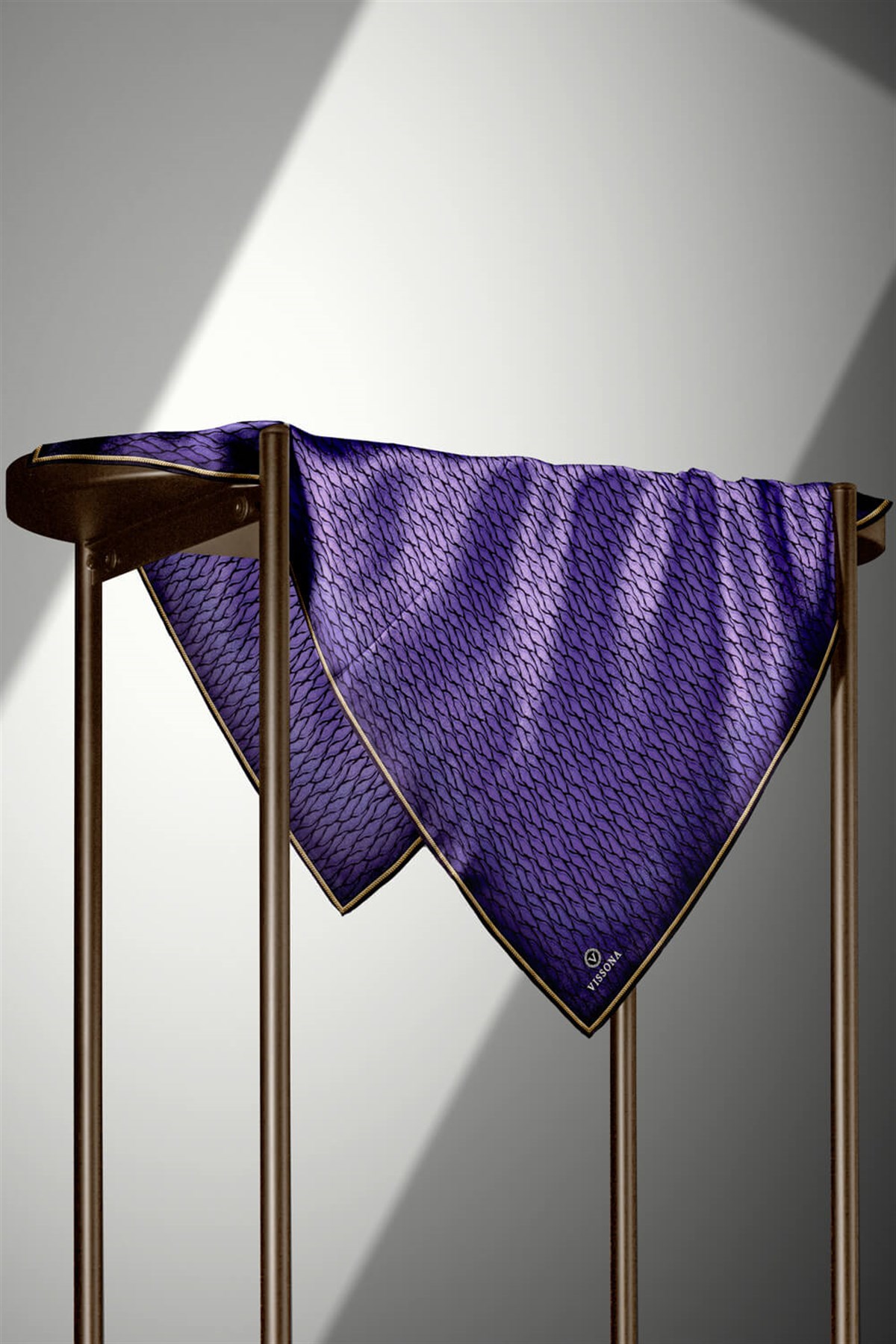 %100 Twill İpek File Desenli Lila - Siyah Renkli 90x90 Eşarp Dikim Şekli : El Dikişi