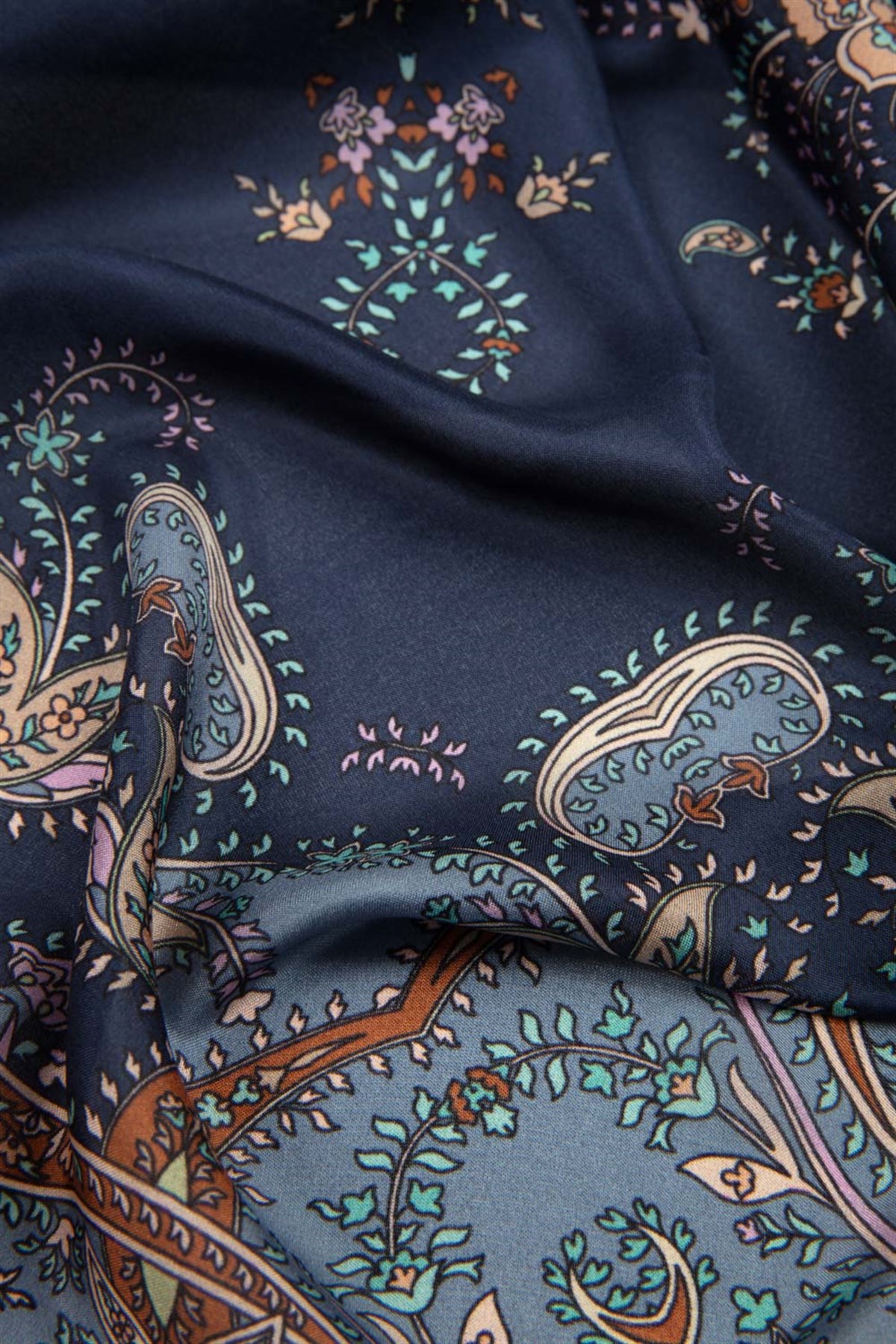 %100 İpek Etnik Desenli Lacivert Renkli 92x210 Şal