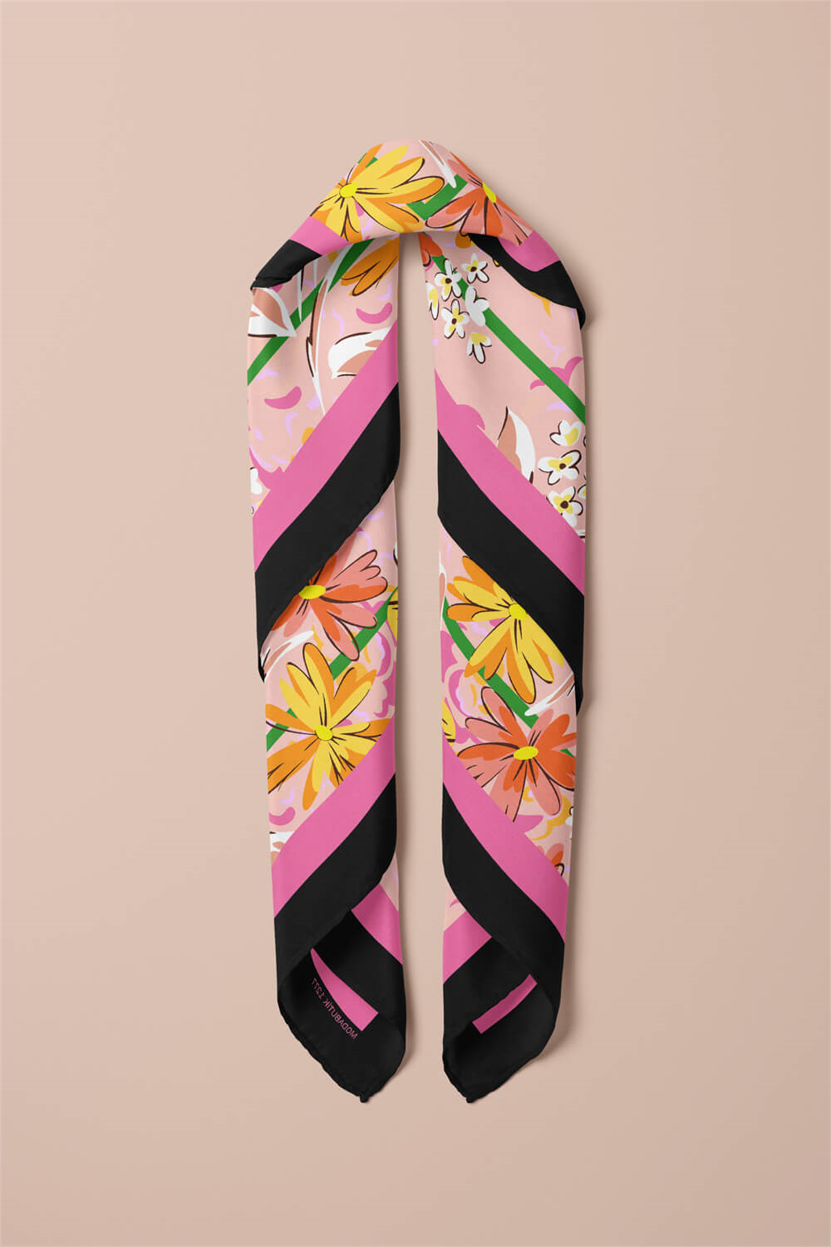 G33 Kadın Krem Yaprak Desenli 50x50 Bandana HYL DG01277-22