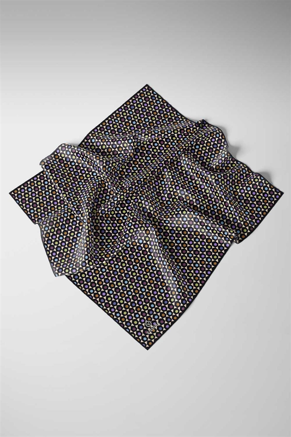 %100 Twill İpek Nokta Desenli Lacivert Renkli 90x90 Eşarp Dikim Şekli : El Dikişi