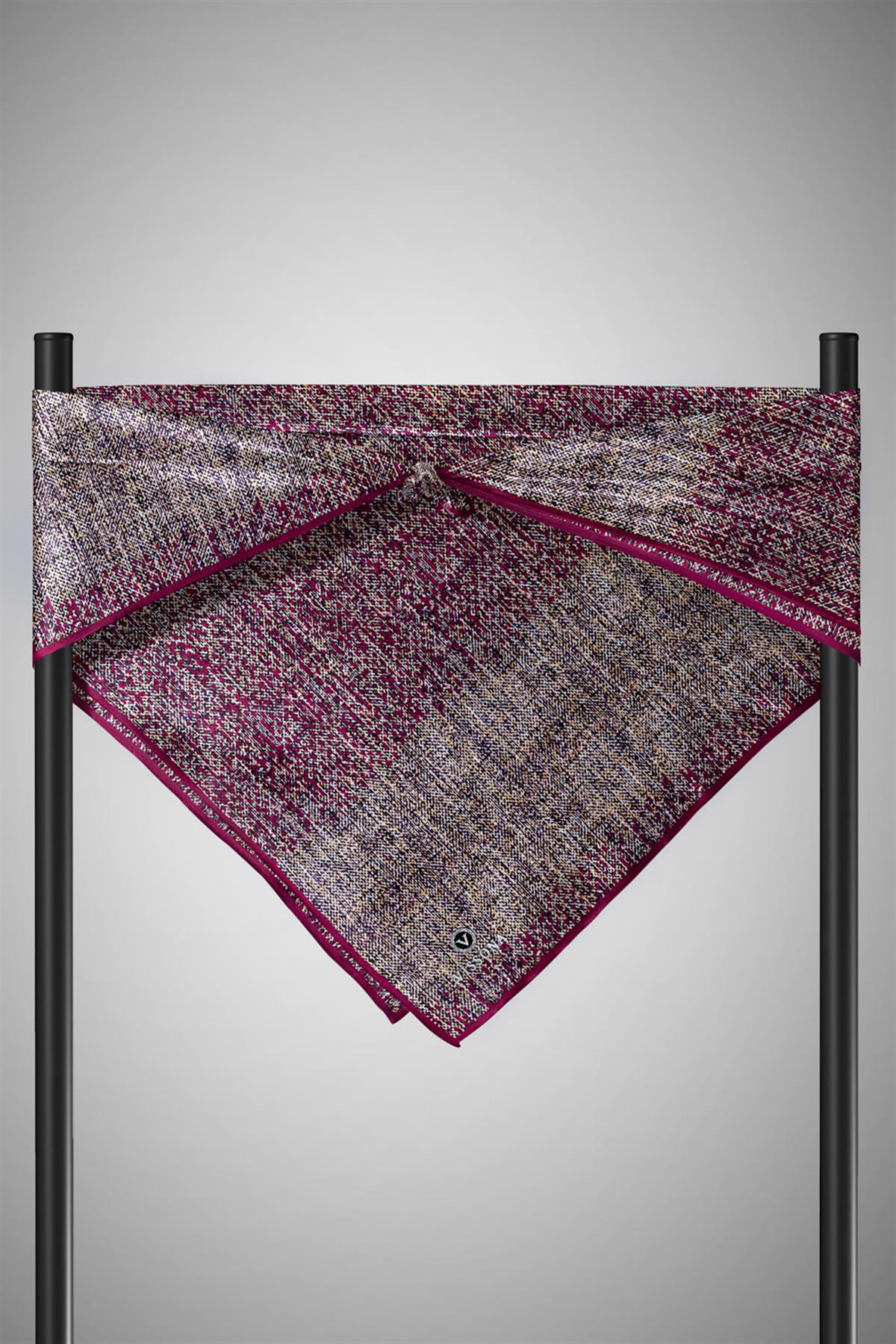 %100 Twill İpek Dokulu Desen Bordo - Camel Renkli 90x90 Eşarp Kenar Dikiş Şekli El Dikişli