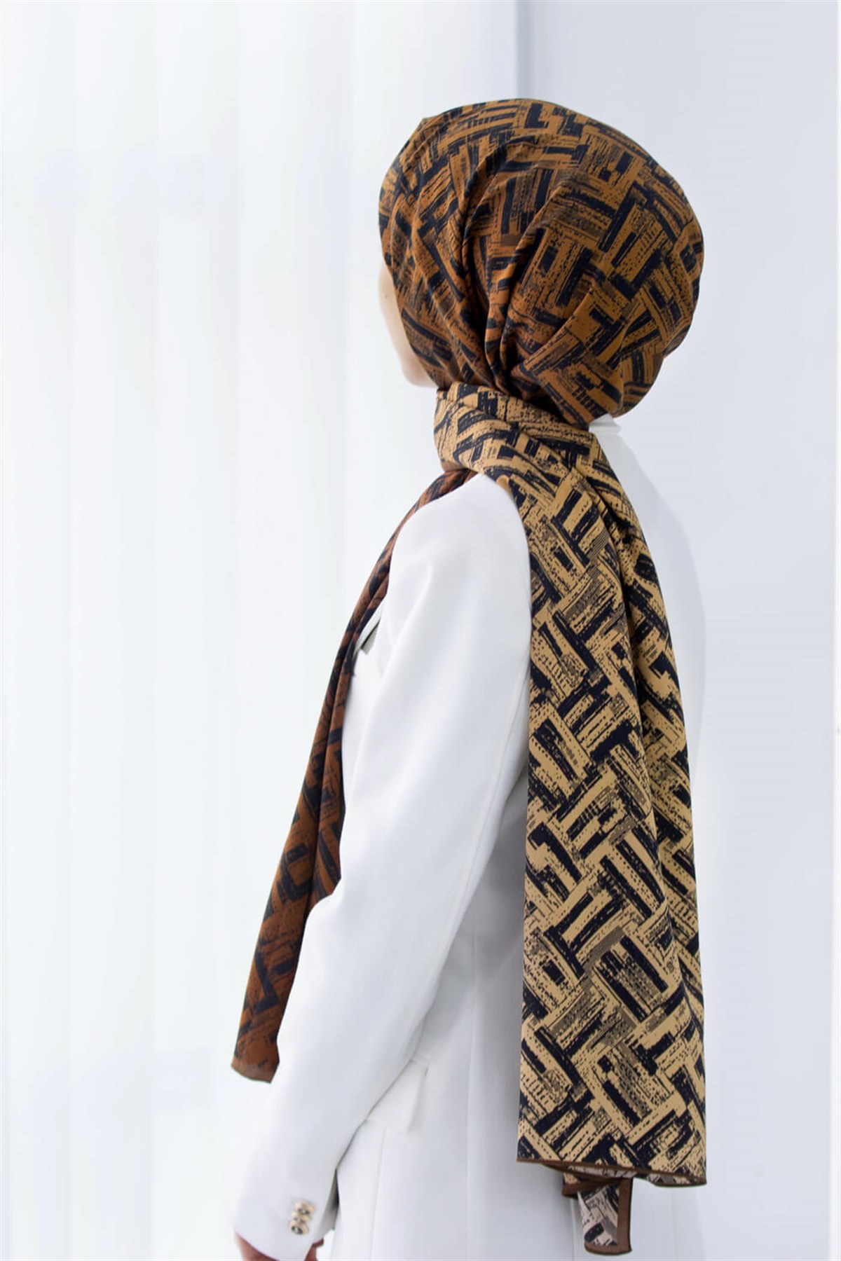 KREP DEGRADELİ ÇİZGİ DESENLİ TABA RENKLİ 75X195 KIRIŞMAZ ŞAL