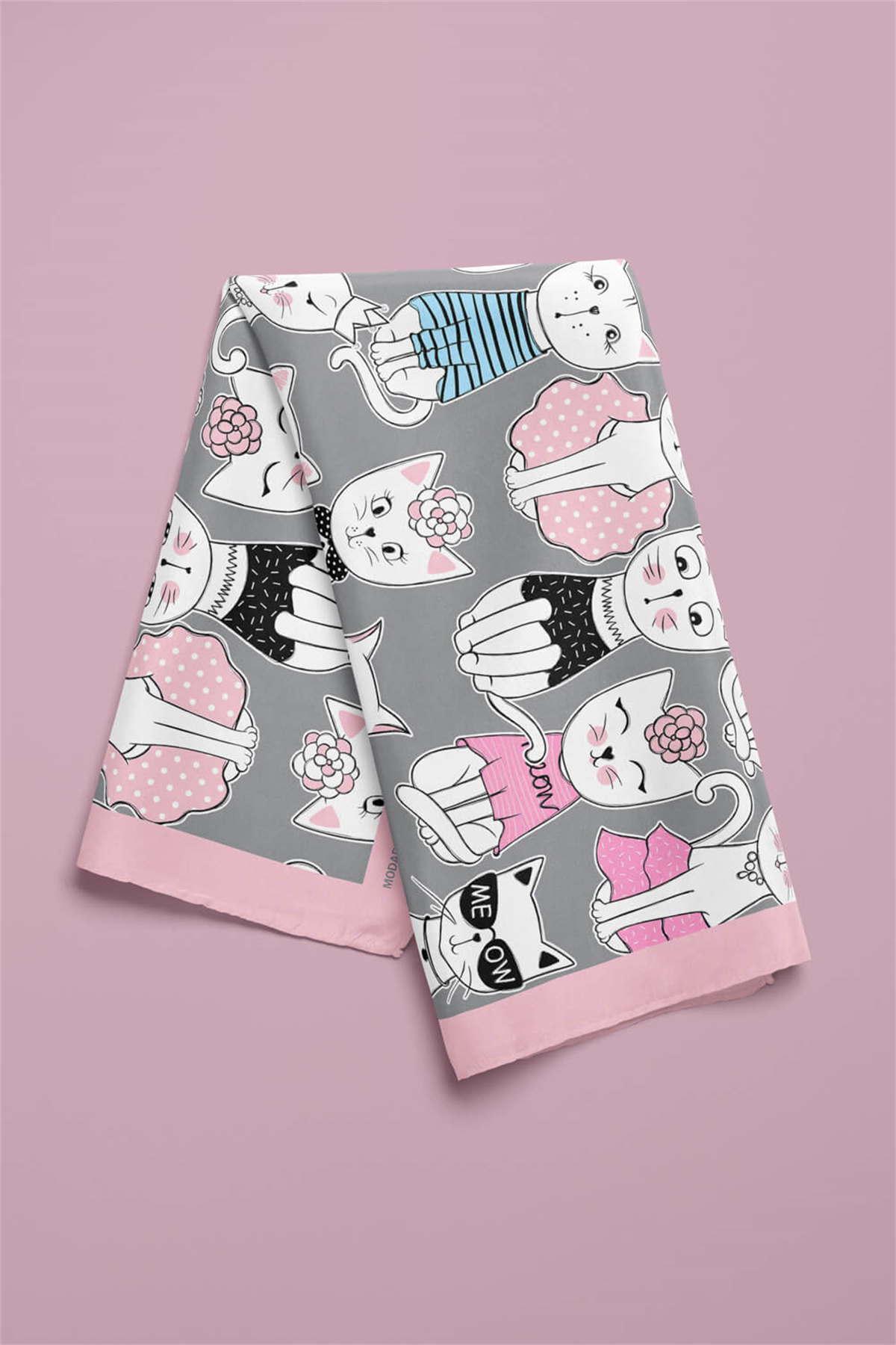 B85 Kadın Kedi Desenli Bandana 50x50 Siyah Beyaz Pembe DG0411-22 Snz