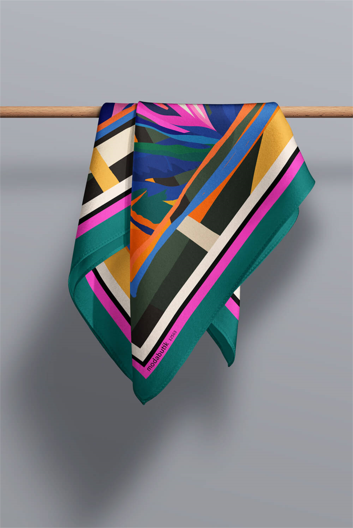 F92 ABSTRACT  BANDANA