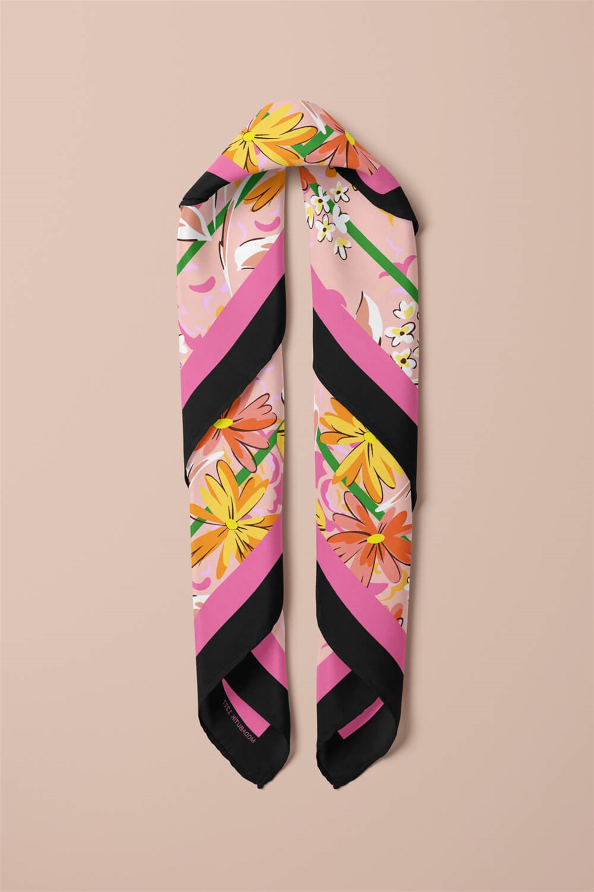 Violla G33 Kadın Krem Yaprak Desenli 50x50 Bandana HYL DG01277-22