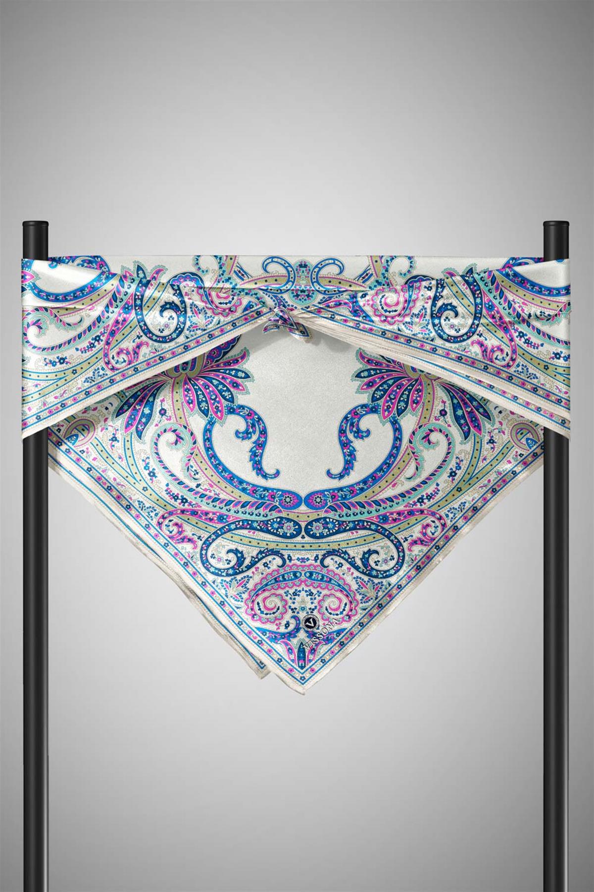 %100 Twill İpek Şal Desenli Krem - Saks Renkli 90x90 Eşarp Dikim Şekli : El Dikişi