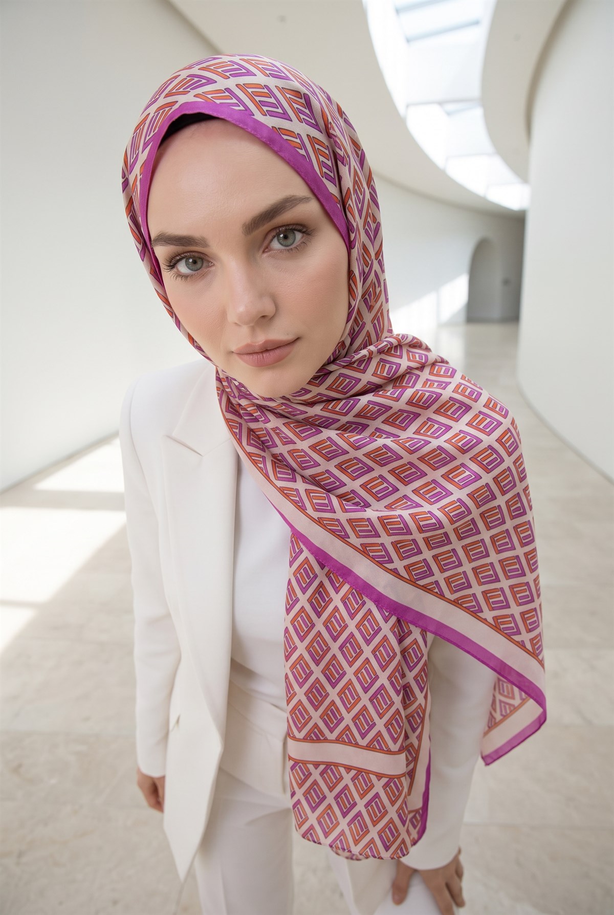 %100 Saf İpek Şal İnce Saten Vual Dokuma Geometrik Desenli 90x210 Şal