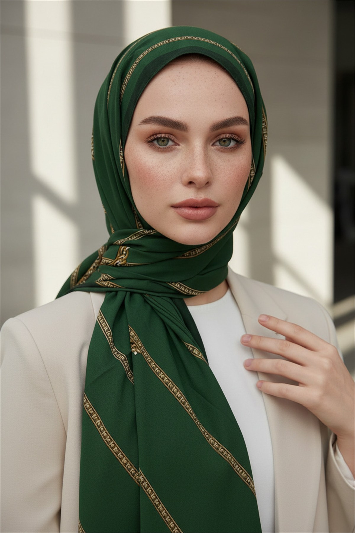 KREP ZİNCİR DESENLİ ZÜMRÜT YEŞİLİ RENKLİ 75X195 KIRIŞMAZ ŞAL