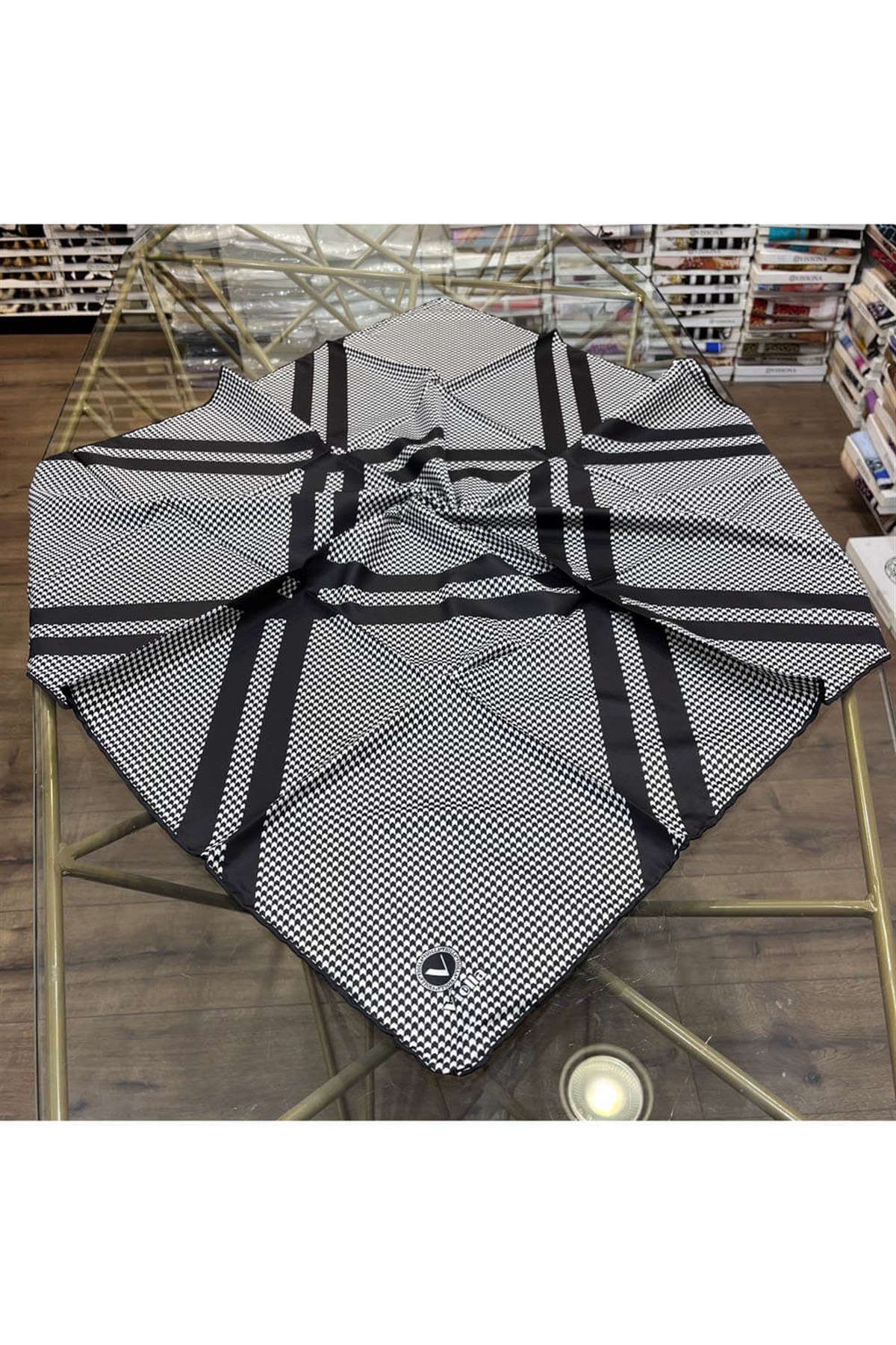 Twill Çizgili Pötikareli Çizgili Desenli Siyah Renkli 90x90 Eşarp (İpek İçermez)