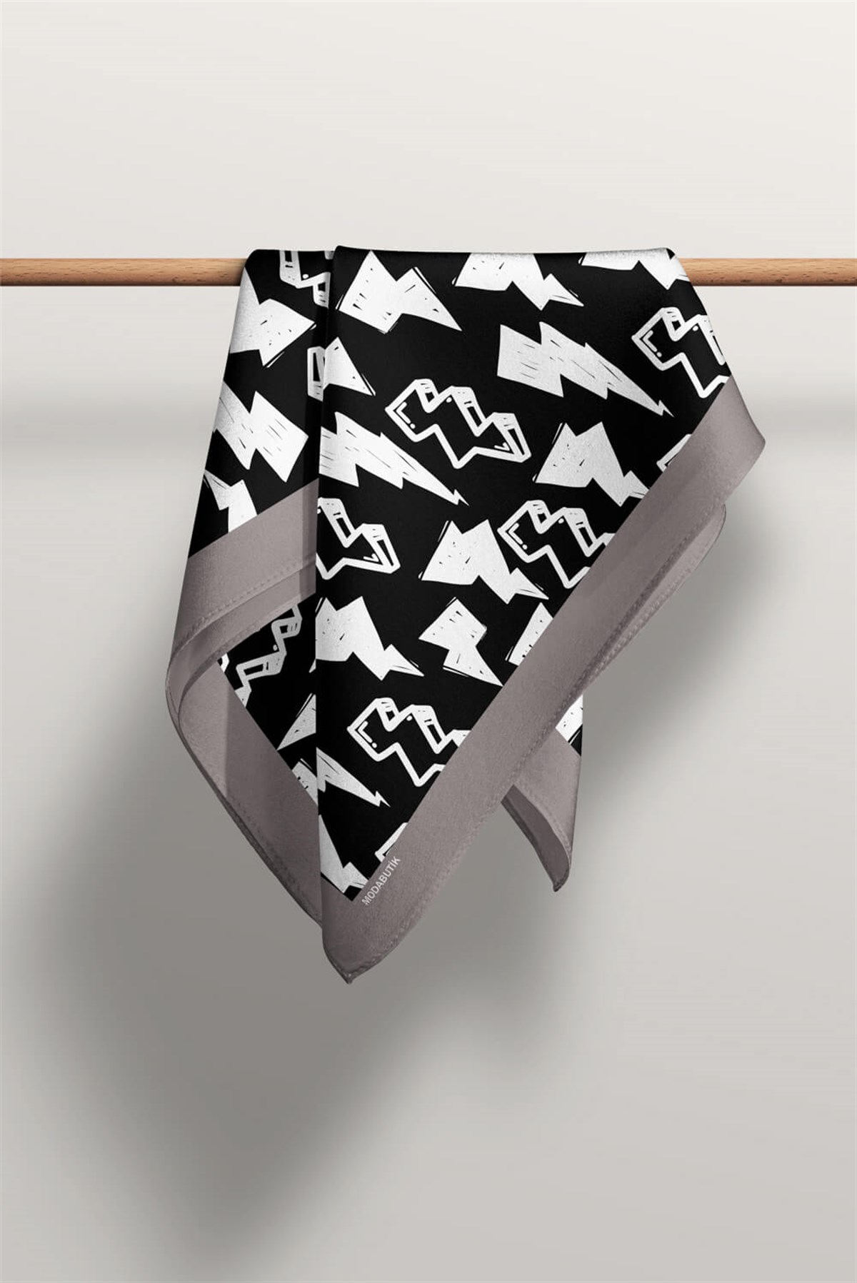 Violla Y75 Kadın Şimşek Desenli Bandana 50x50 Siyah DG0150-22