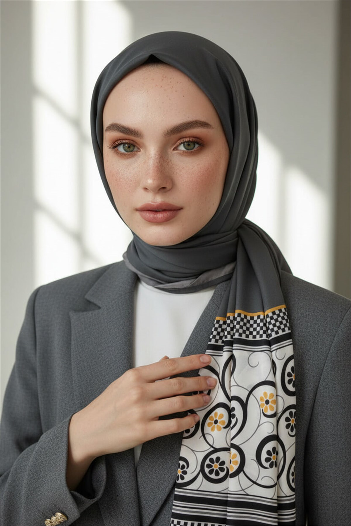 KREP KENAR MOTİFİ ÇİÇEK DESENLİ GRİ RENKLİ 75X195 KIRIŞMAZ ŞAL