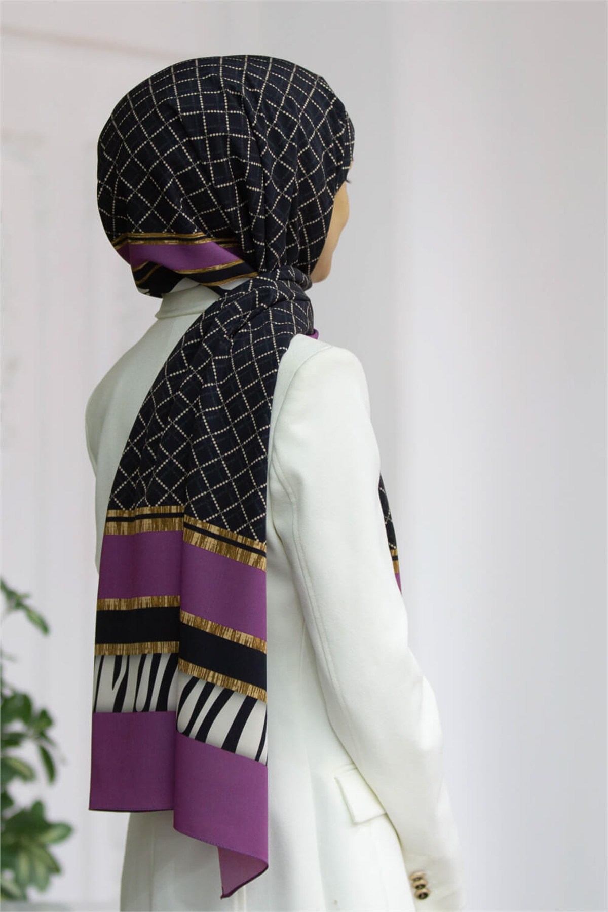 KREP ZEBRALI BAKLAVA DESENLİ LİLA RENKLİ 75X195 KIRIŞMAZ ŞAL