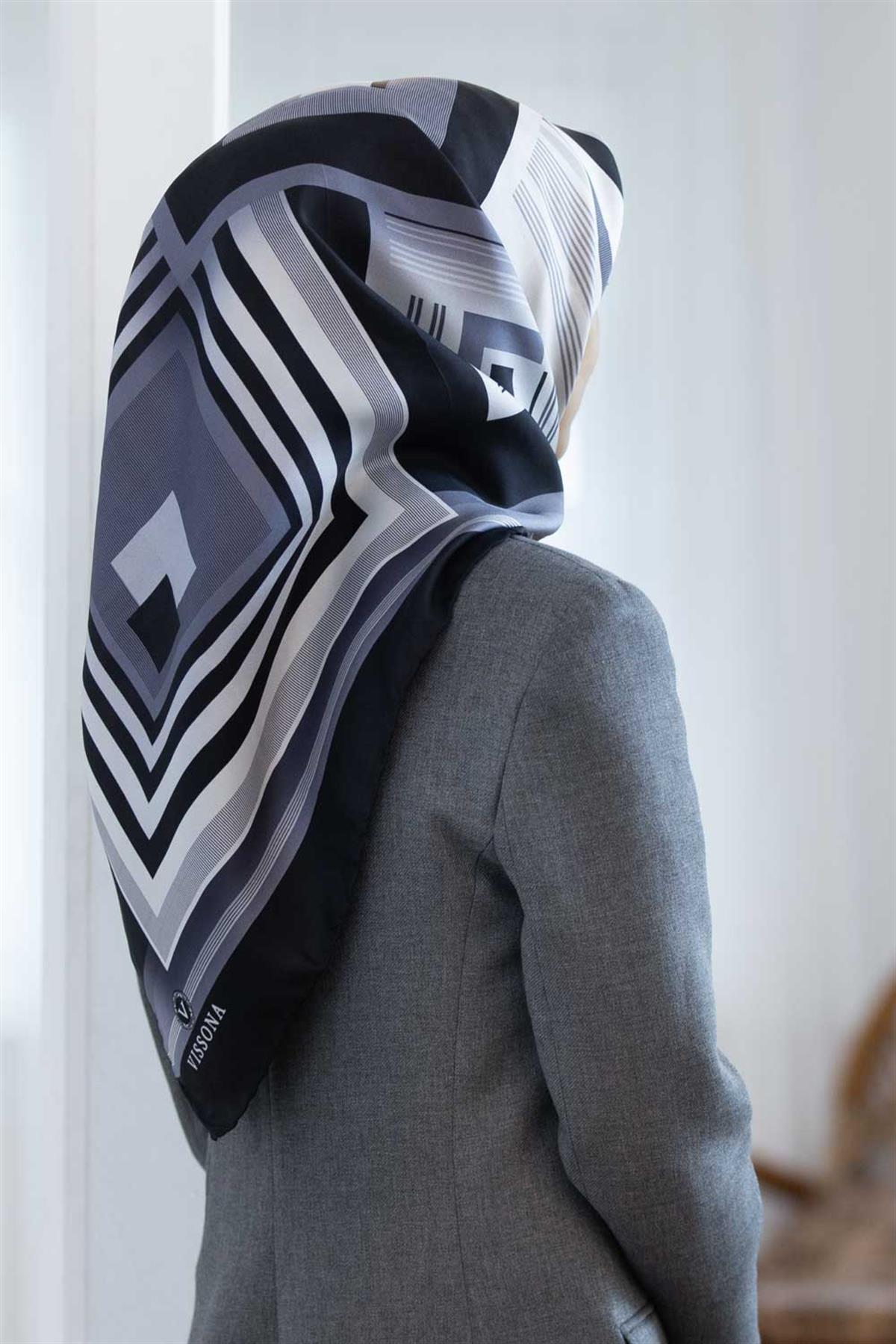 %100 Twill İpek Kare Desenli Siyah - Gri Renkli 90x90 Eşarp Kenar Dikiş Şekli El Dikişli