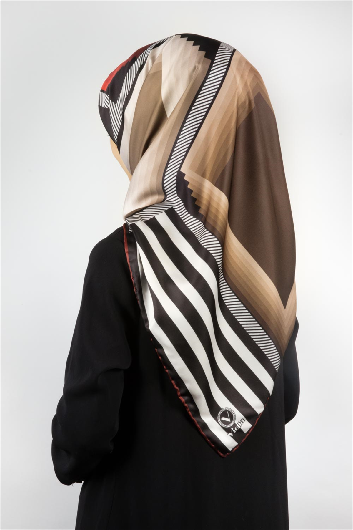 Twill Geometrik Desenli Bordo Renkli 90x90 Eşarp (İpek İçermez) Kenar Dikiş Şekli El Dikişli