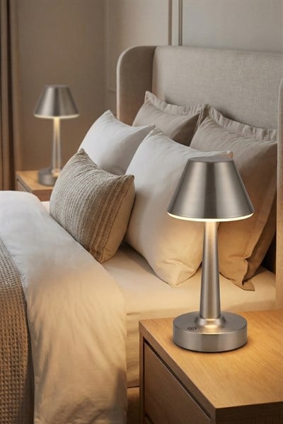 64006 Şarjlı Masa Lambası