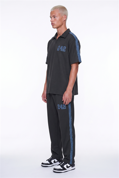 Erkek 242 Şerit Detaylı Regular Fit Eşofman Takımı Siyah