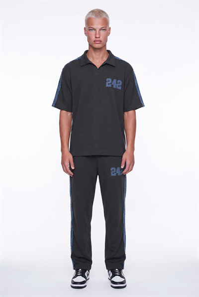 Erkek 242 Şerit Detaylı Regular Fit Eşofman Takımı Siyah