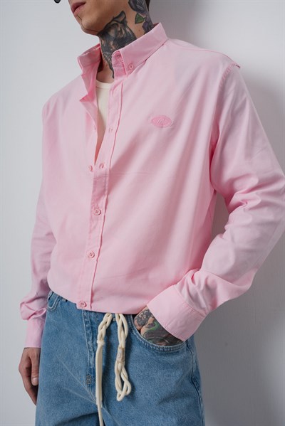 Erkek Arma Nakışlı Uzun Kollu Oversize Gömlek Pembe