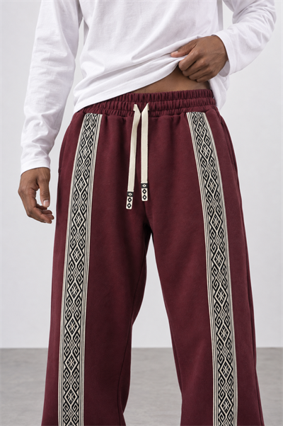 Erkek Etnik Şerit Detaylı Doubleface Baggy Eşofman Altı Bordo