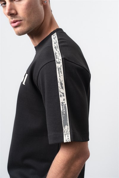 Erkek No1 Şerit Detaylı Regular Fit T-Shirt Pantolon Takım Siyah