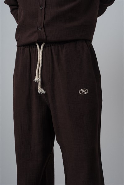 Erkek R Nakışlı Müslin Baggy Pantolon Acı Kahve