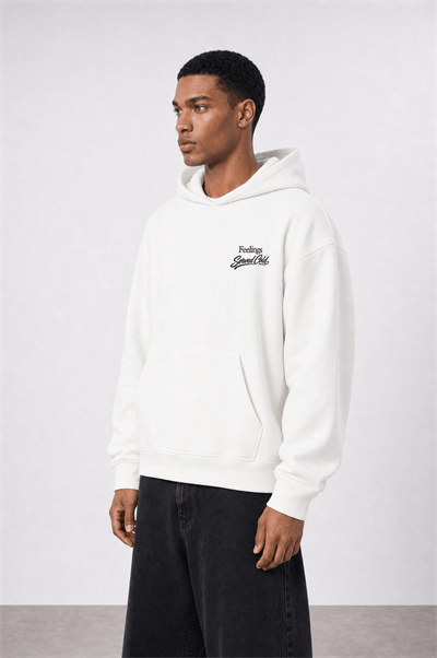 Erkek Served Cold Baskılı Oversize Hoodie Ekru