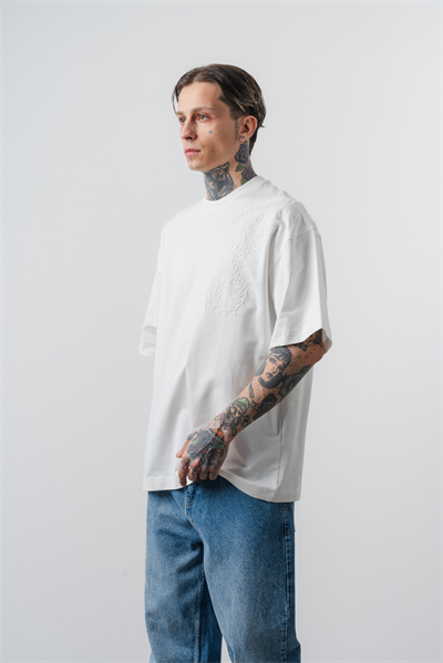 Erkek Spiral Nakış Detaylı Oversize T-Shirt Ekru