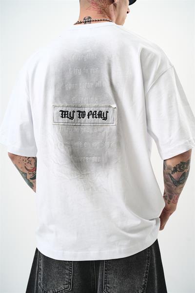 Erkek Try To Pray Nakışlı Oversize T-Shirt Ekru