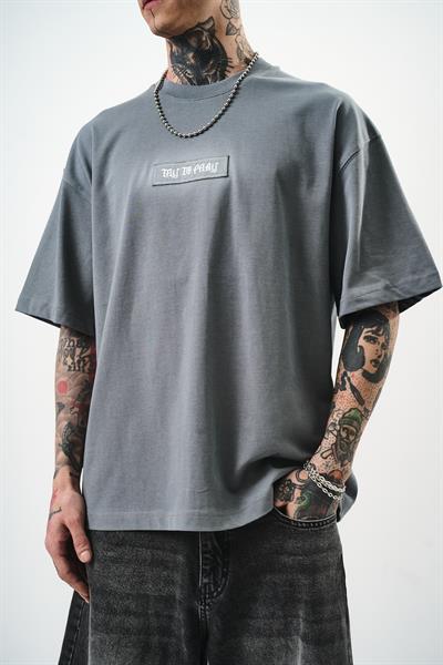 Erkek Try To Pray Nakışlı Oversize T-Shirt Füme