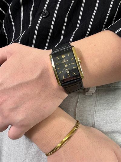 Black 92 S Square Leather Cord Vintage Wristhwatch VV