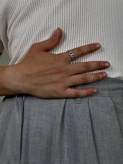 Bold Chain Ring
