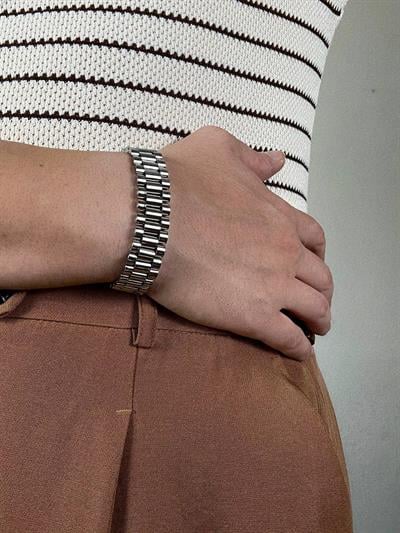Bold Silver Clip Bracelet
