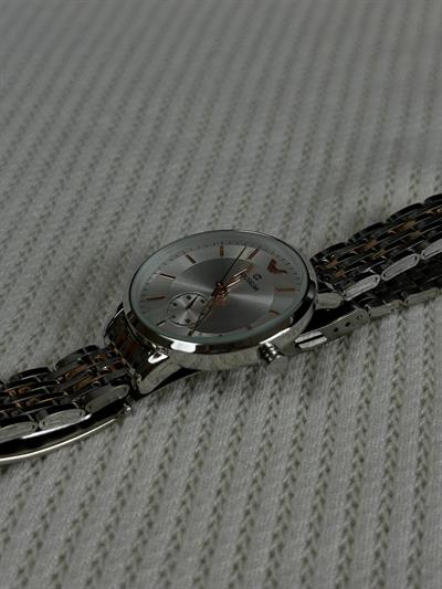 C.S Woman White Screen Vintage Wristhwatch